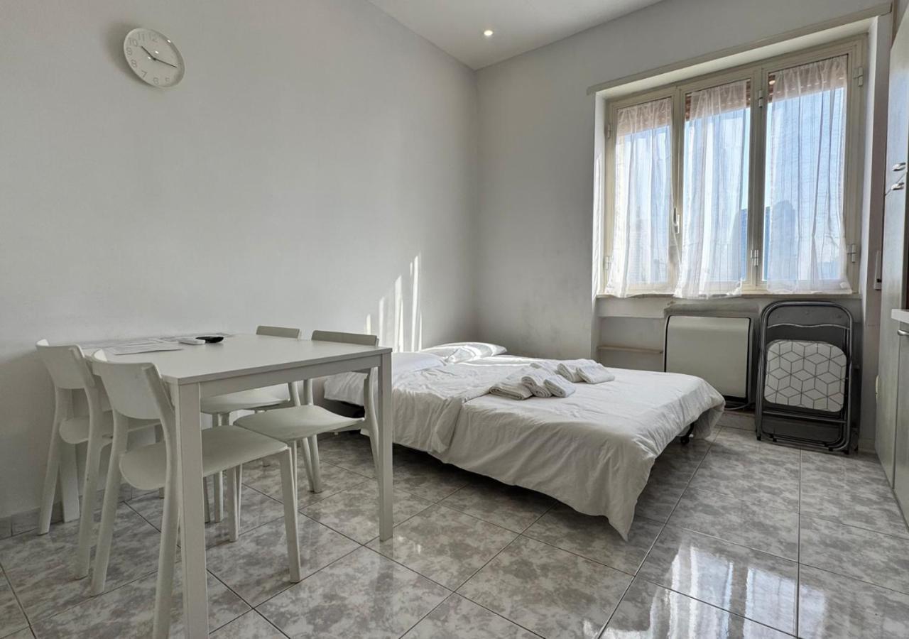 Corso Novara - 8 Posti Letto E Self Check-In Vicino La Stazione Centrale Di Napoli Eksteriør billede